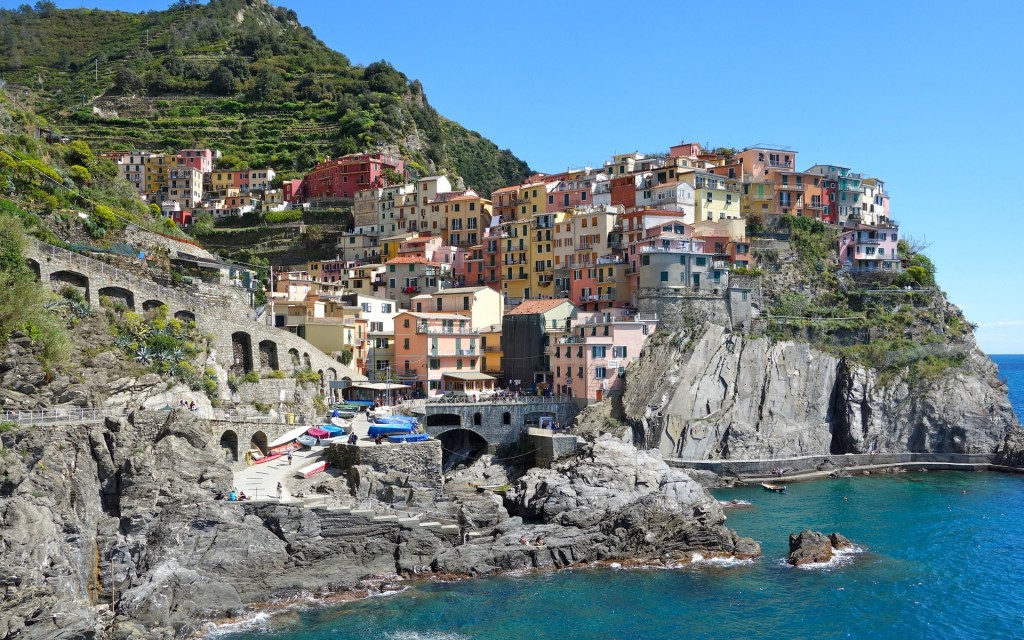 意大利五渔村意境风景电脑壁纸