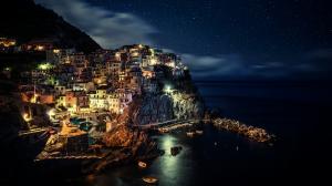 意大利马纳罗拉小镇璀璨夜景壁纸