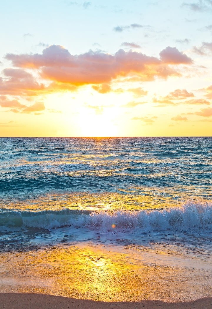 浪漫的海边夕阳风景图片