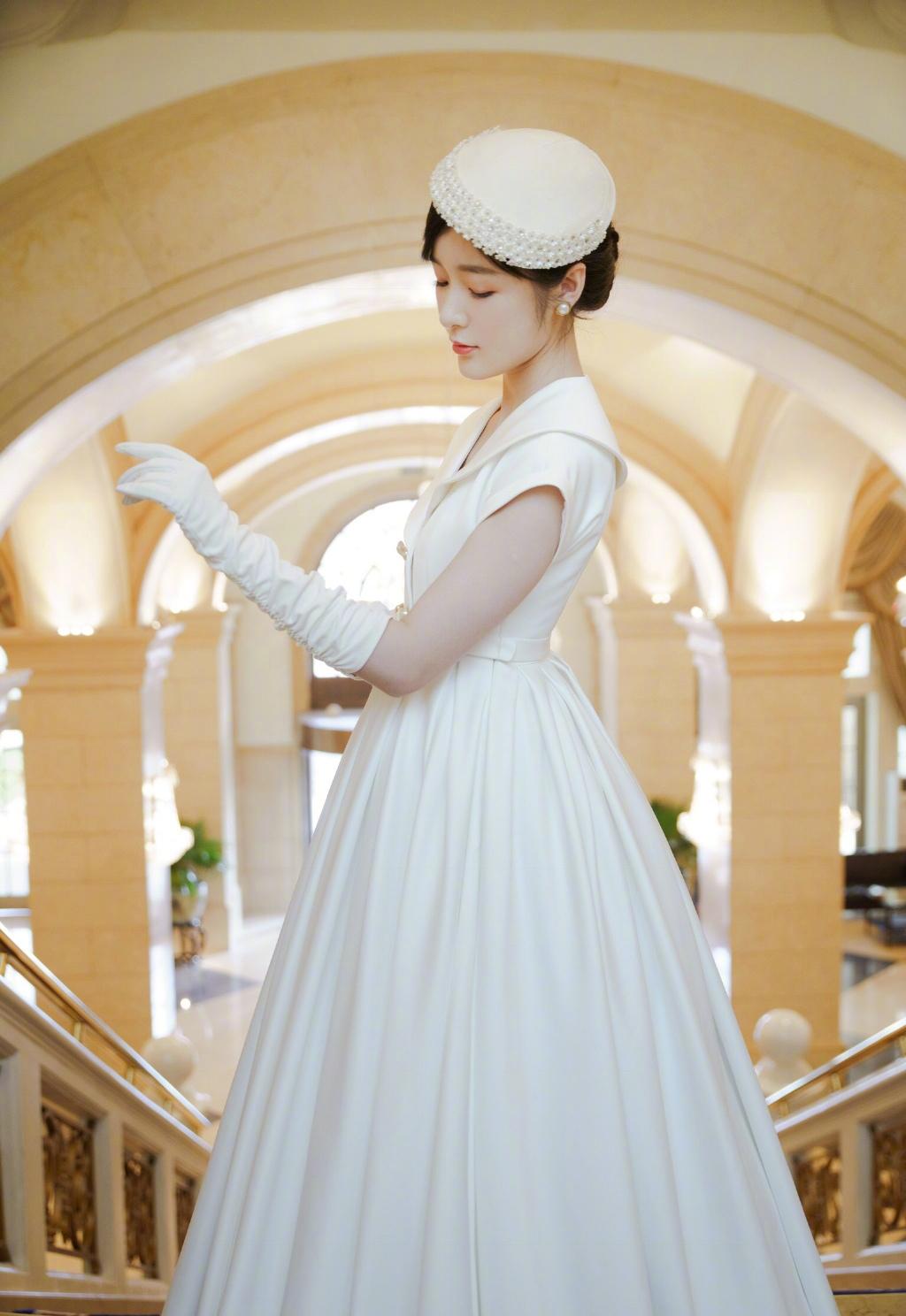 徐娇北京国际电影节白色公主礼服高贵优雅