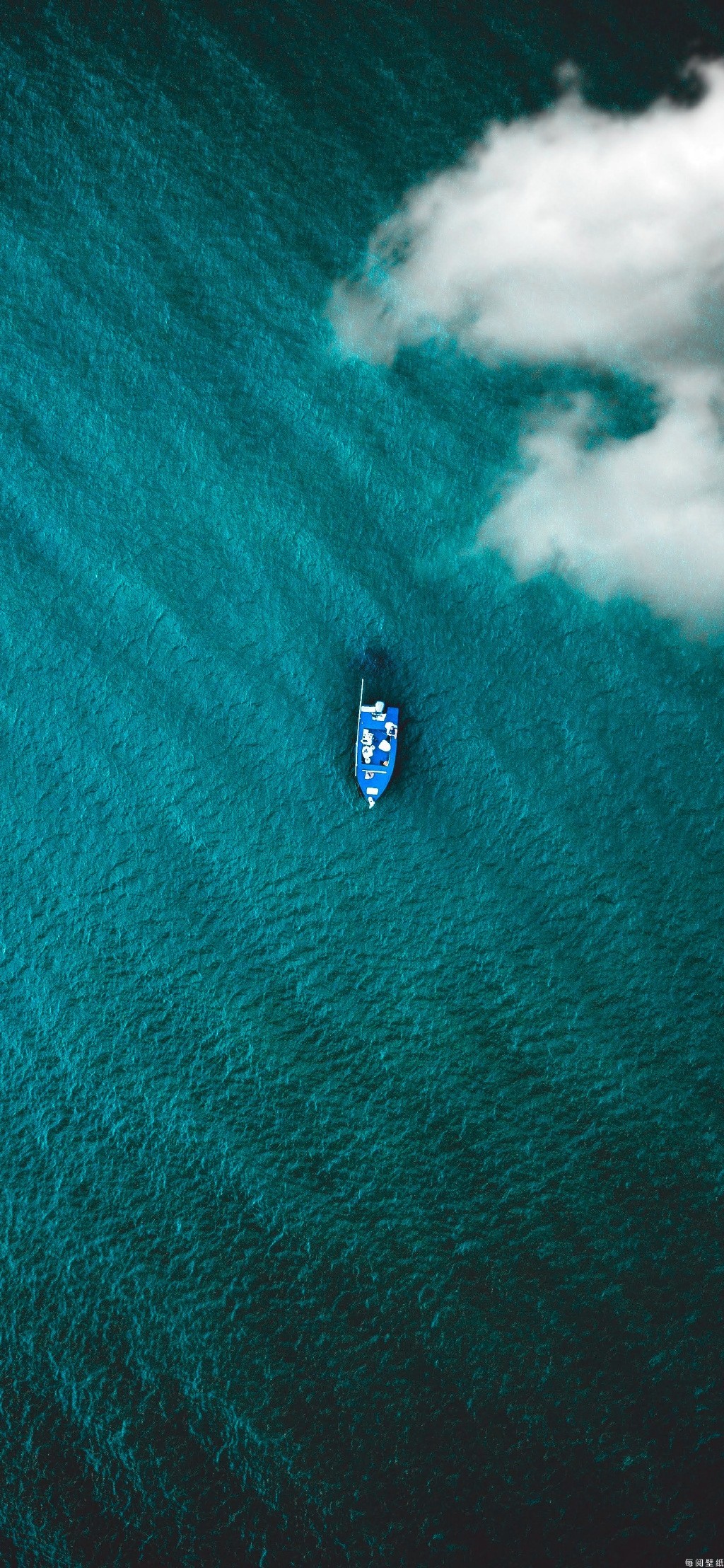 海上的小船风景手机壁纸