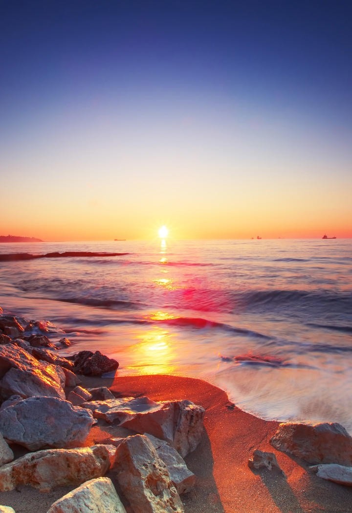 夕阳下的高清海边唯美风景壁纸图片