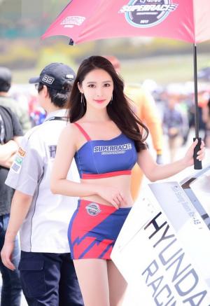 靓丽美艳韩国赛车女郎花态柳腰图片