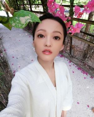 张韶涵小清新甜美自拍写真图片