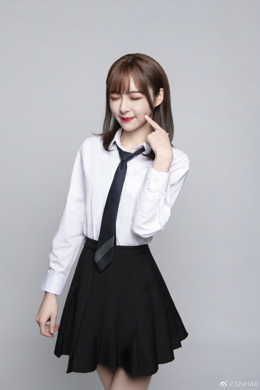 SNH48张语格白衬衫纯美照片
