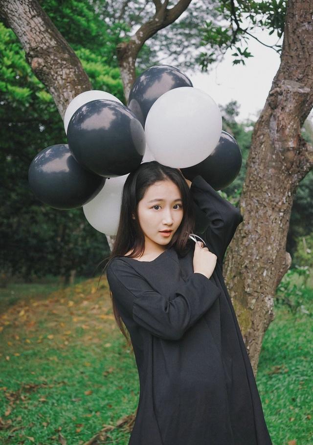 少女森林气球时尚写真