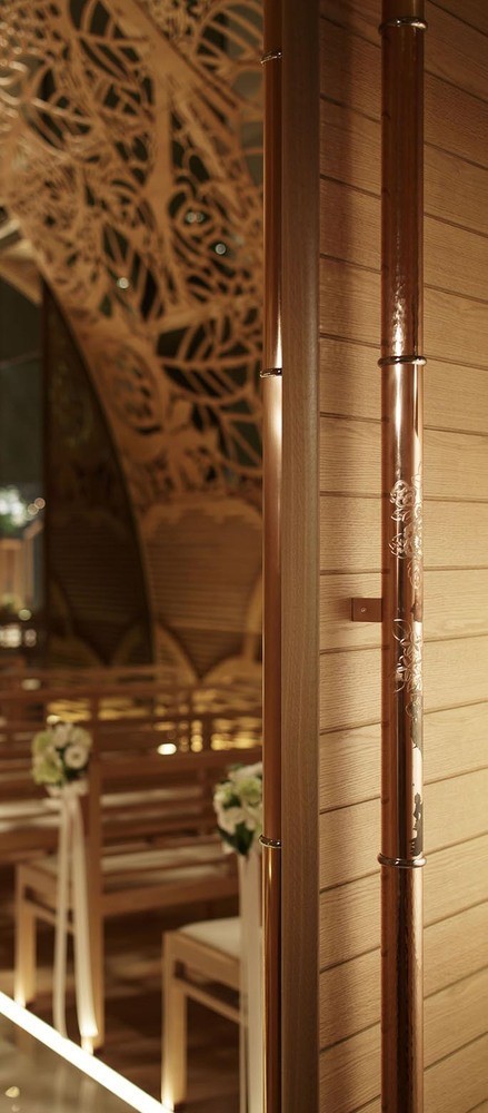 广岛一个酒店的小教堂日式木制花格装饰