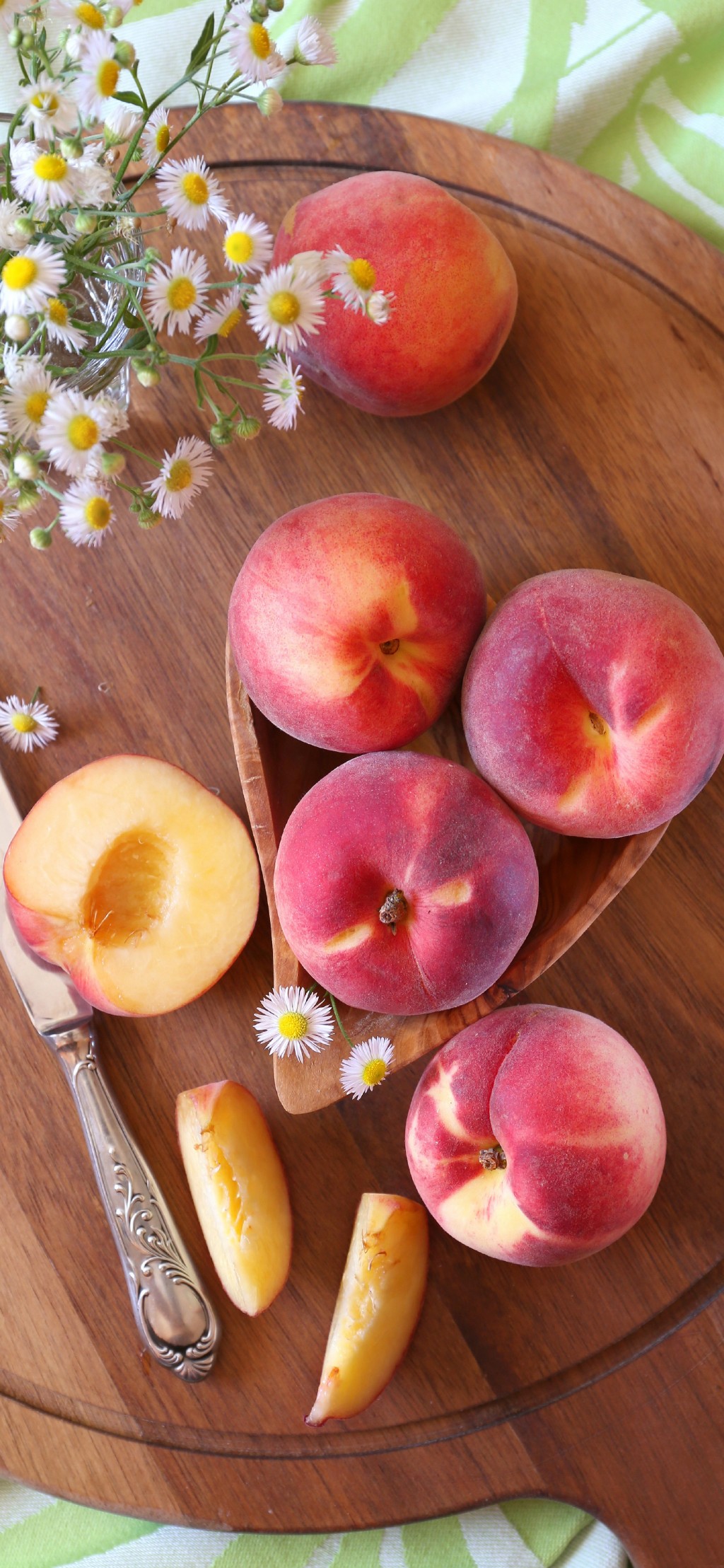 清新水果系列桃子手机壁纸