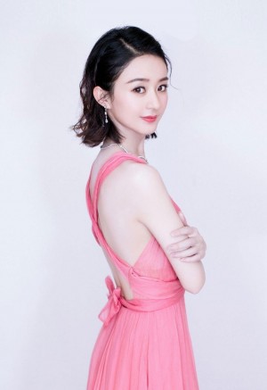 赵丽颖粉红色裙装甜美性感图片