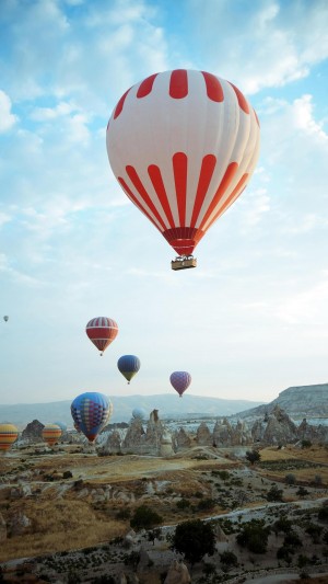 土耳其卡帕多西亚热气球手机壁纸