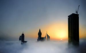 迪拜雾中仙境风景壁纸