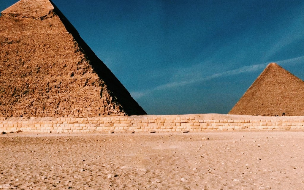 历史悠远的金字塔
