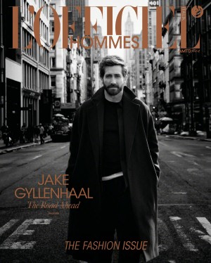 杰克·吉伦哈尔Jake Gyllenhaal黑白格调成熟风度写真图片