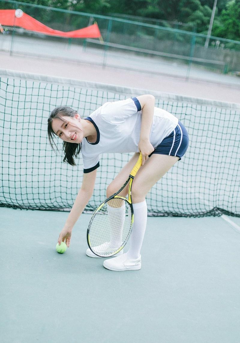 活力甜美网球性感少女清新写真魅力十足