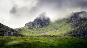 苏格兰南部高地的山风景壁纸