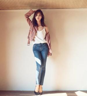 少女时代yuri牛仔裤代言宣传照曝光