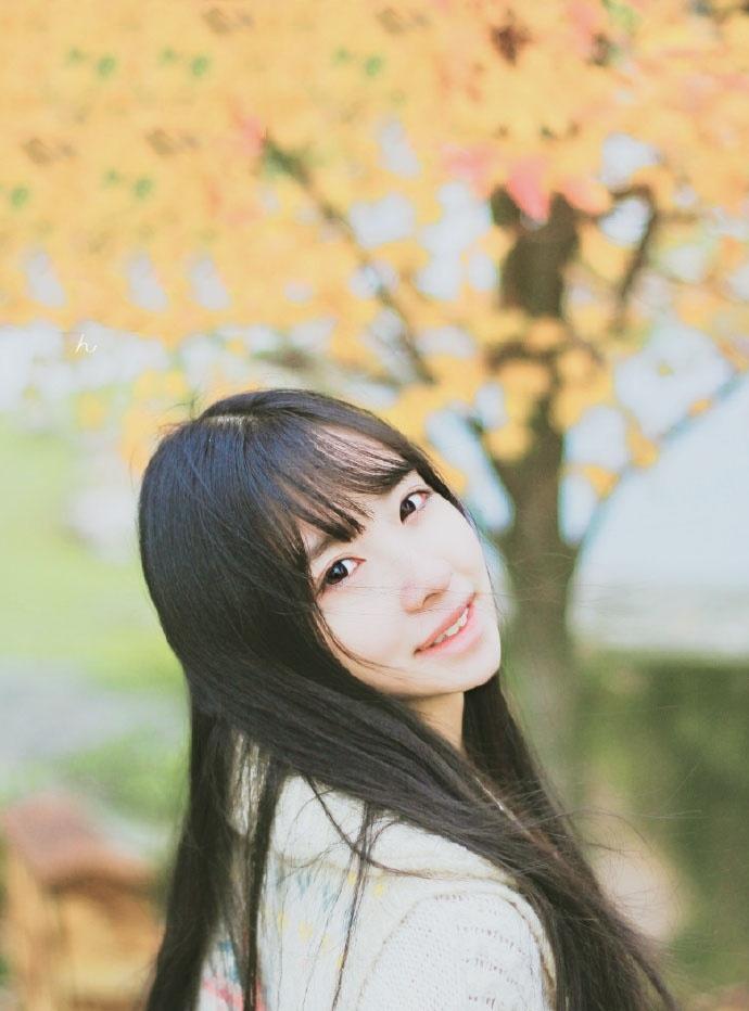 可爱少女的秋日物语写真