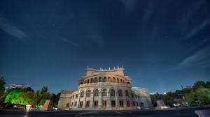 亚美尼亚埃里温歌剧院风景壁纸