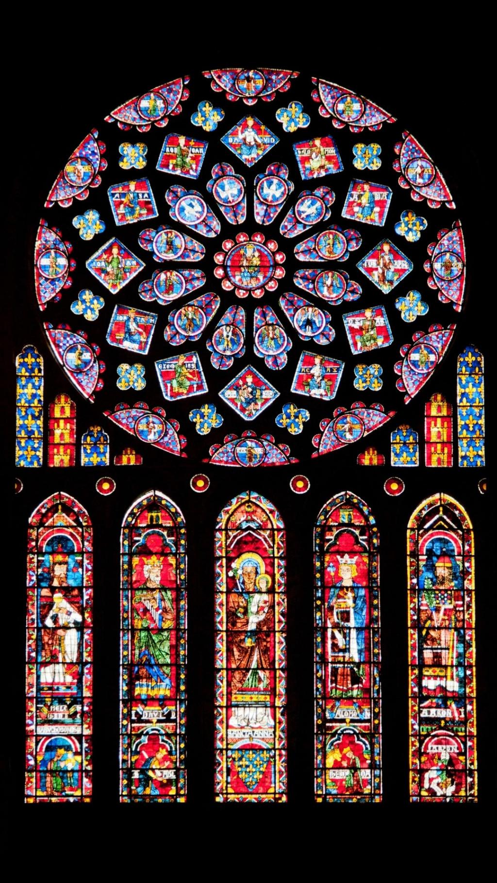 巴黎圣母院玻璃花窗