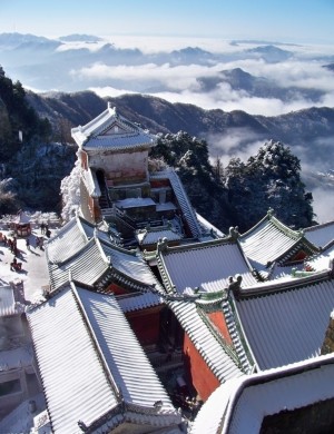 武当山雪后建筑风景图片
