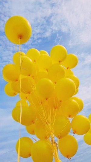 黄色清新养眼气球