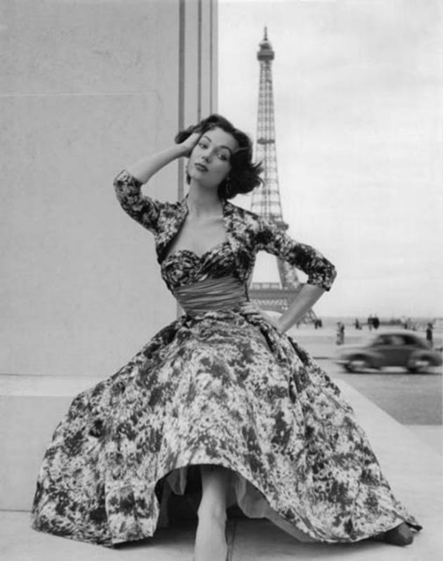 20世纪50年代女性服装的优雅风情