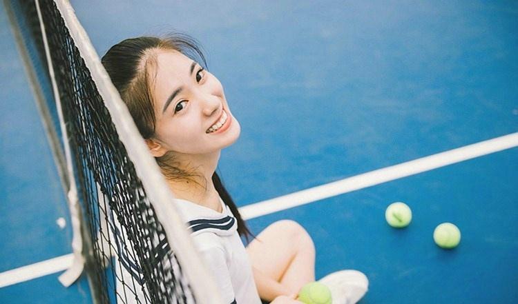 高马尾美少女学生制服校园网球场玩耍嬉戏写真图片