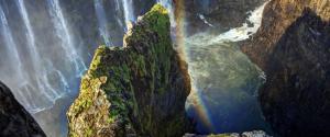 维多利亚瀑布彩虹风景壁纸
