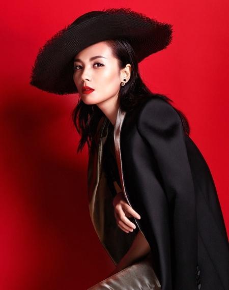 气质女明星刘涛演绎东方女性的柔美写真大片