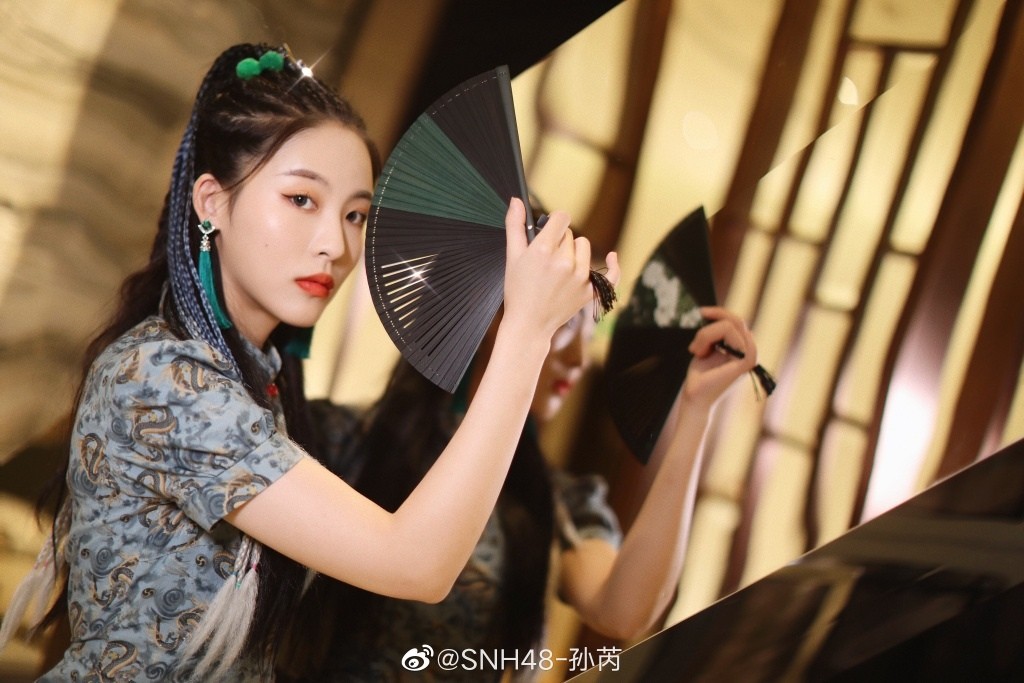 SNH48孙芮中国风造型创意写真