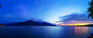 平静日内瓦湖风景壁纸