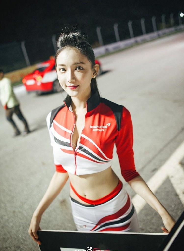韩国赛车女郎美女服装清爽秀美乳写真