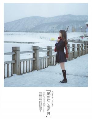 放课后雪中jk制服少女唯美清纯写真图片