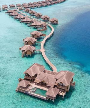马尔代夫瓦卡鲁法尔希岛风景图片