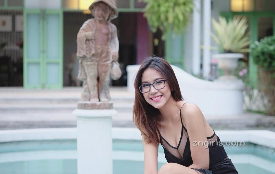 泰国美女Panidsara Nakha泳装时尚性感写真