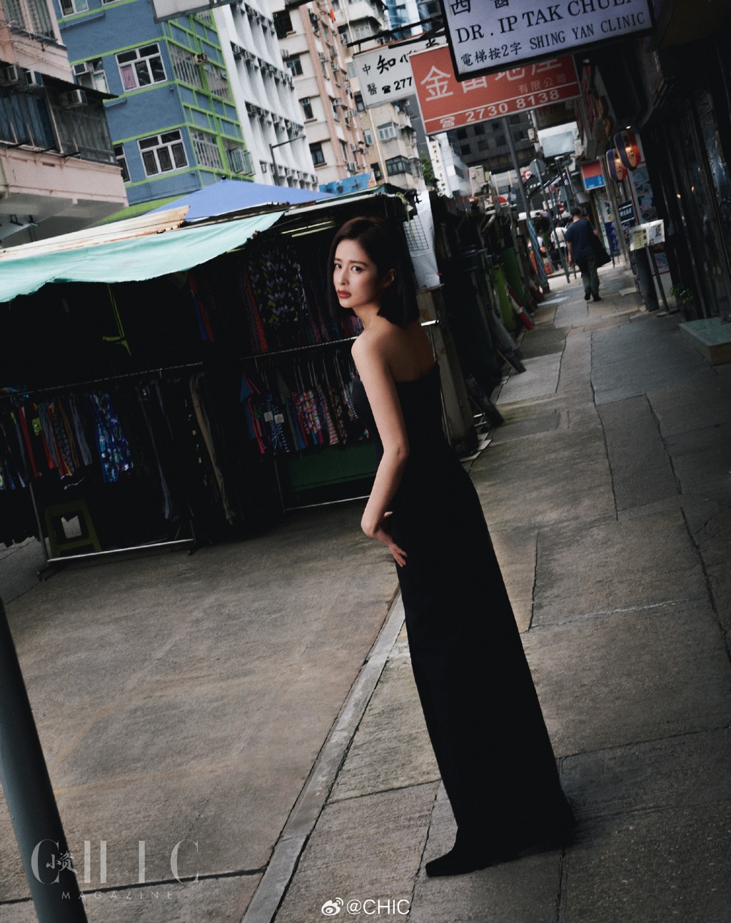 颖儿黑裙漫步香港街头写真图片