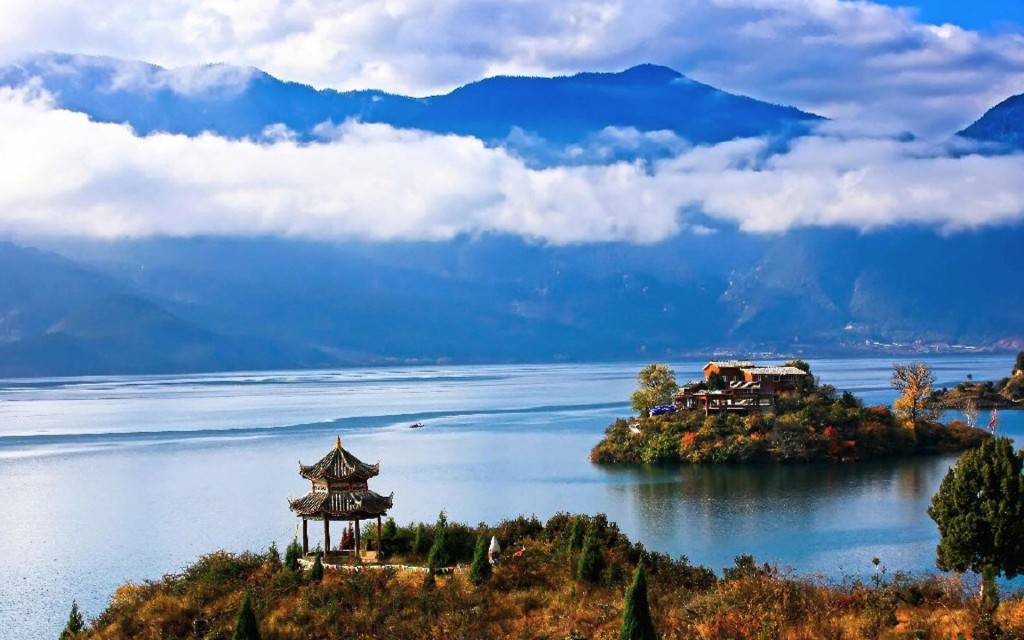 泸沽湖梦幻风景图片宽屏壁纸