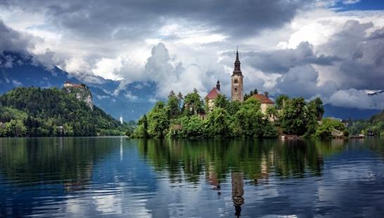 欧洲绿宝石之最美的斯洛文尼亚布莱德湖