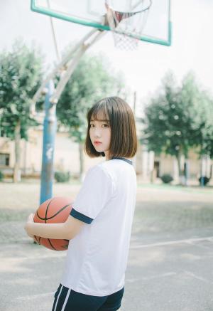 盛夏打篮球的清纯活力美少女甜美写真