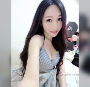 台湾美女劉姵彤粉嫩迷人性感比基尼私房照