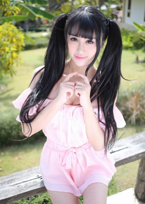 清纯性感美少女杨晓青儿粉色写真图片