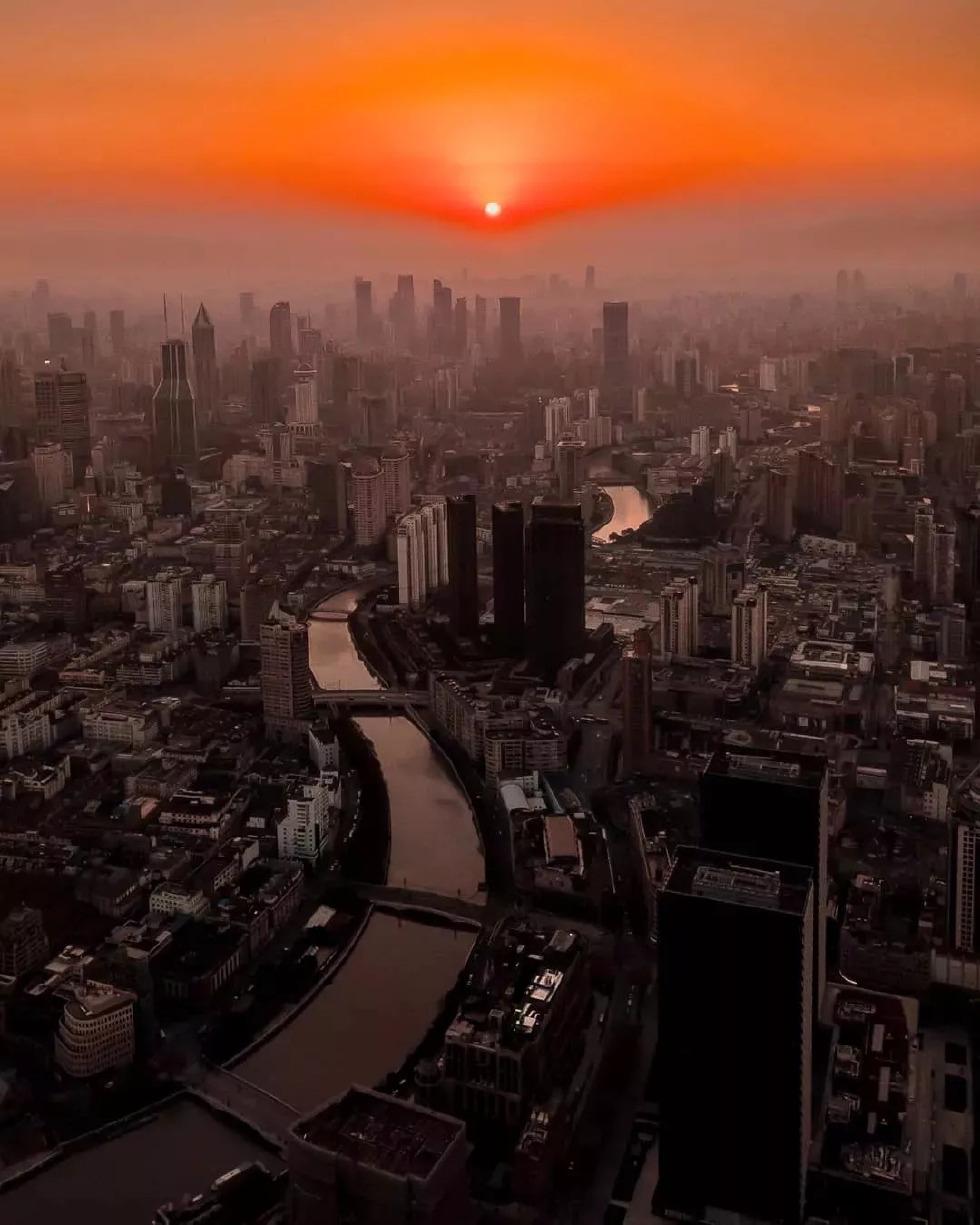 德国摄影师用无人机航拍的魔都上海魔幻迷离超震撼！