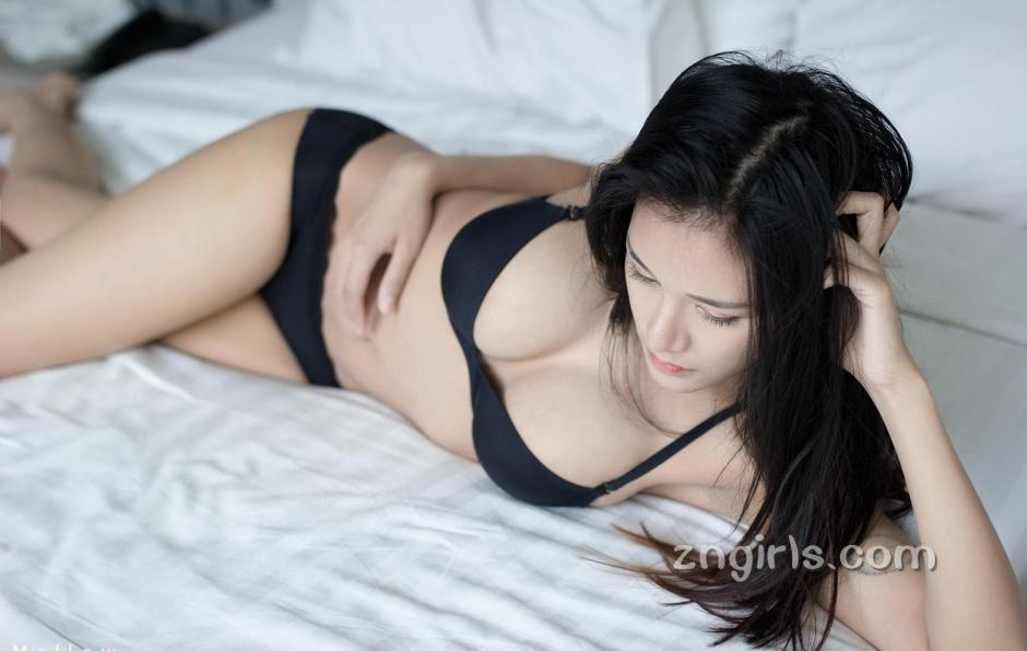 泰国嫩模Neko Thanchanok家居内衣性感诱惑写真