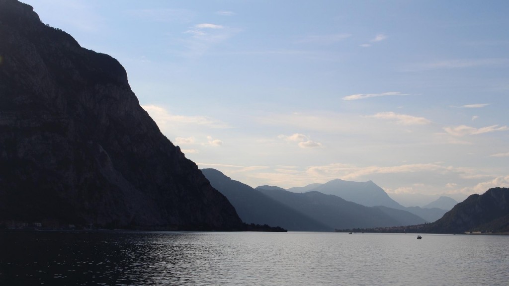 闻名遐迩的旅游胜地意大利科莫湖