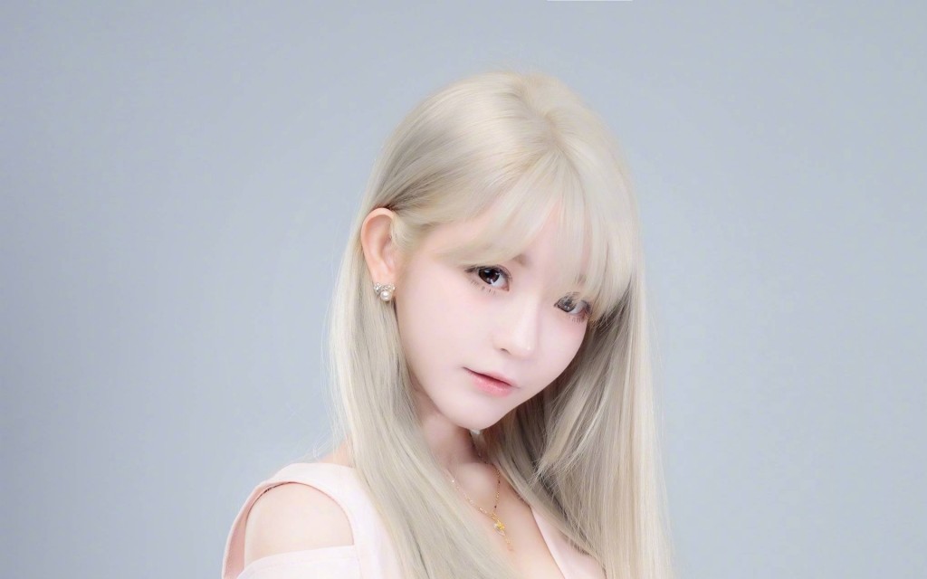 韩国第一美女Yurisa甜美写真