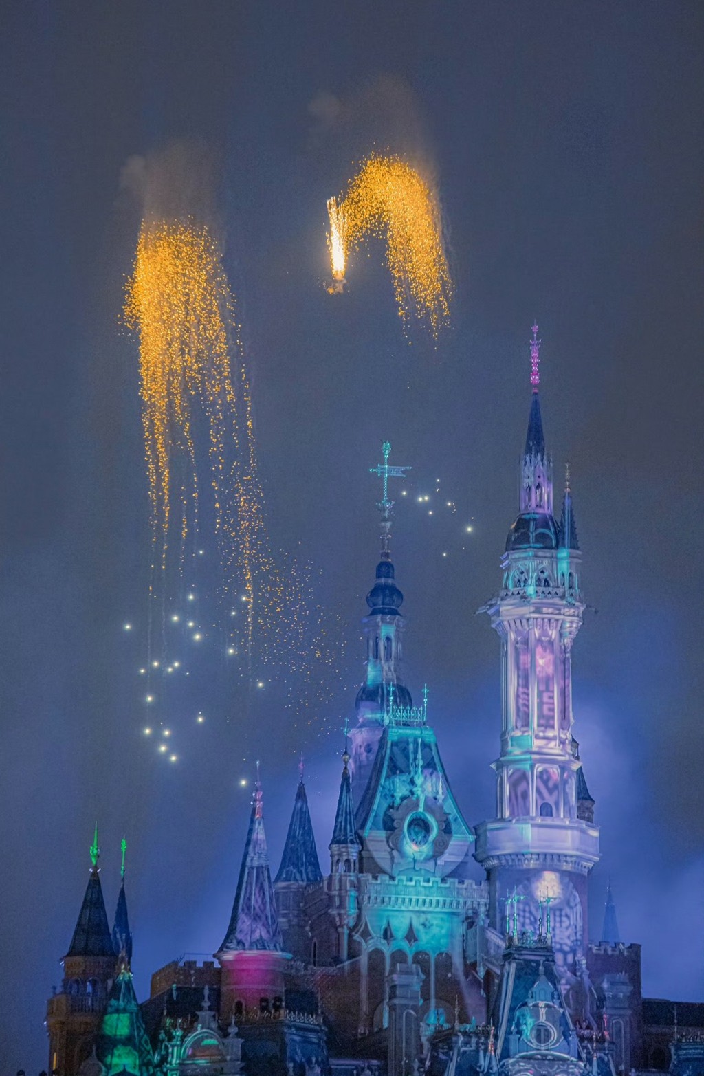 迪士尼城堡梦幻烟花手机壁纸