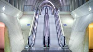 欧洲现代火车站阶梯壁纸