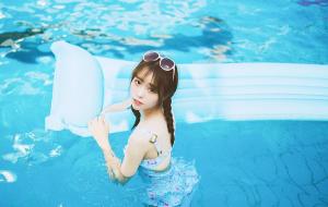 出水芙蓉十六岁少女泳池写真纯净如水