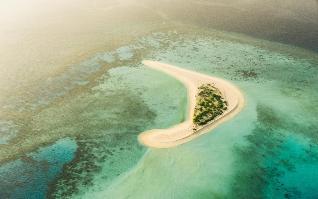航拍马尔代夫珊瑚岛唯美风景图片