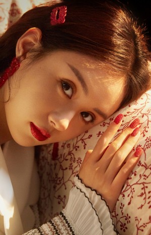 郑合惠子性感迷人时尚杂志写真图片